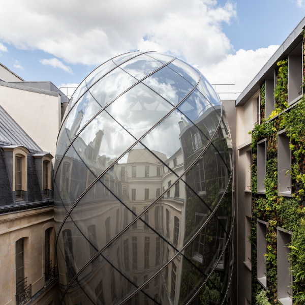 IMAGE DU HALL D'ACCUEIL DE l'OREAL à PARIS